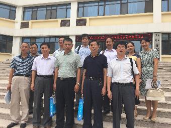 考察团在中国海洋大学管理学院 考察团在中国海洋大学管理学院