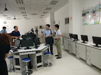 参观中国石油大学(华东)大神28预测网站实验中心 参观中国石油大学(华东)大神28预测网站实验中心