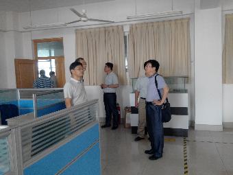 参观青岛农业大学经济与管理学院实验中心 参观青岛农业大学经济与管理学院实验中心