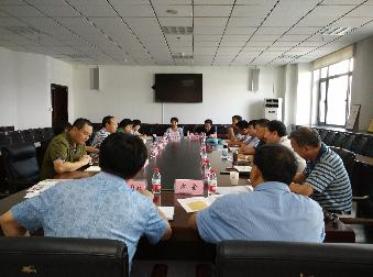 在山东大学经济学院交流 在山东大学经济学院交流